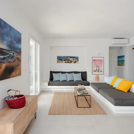 Aura - Beachfront With Private Pool Villa Kastrákion