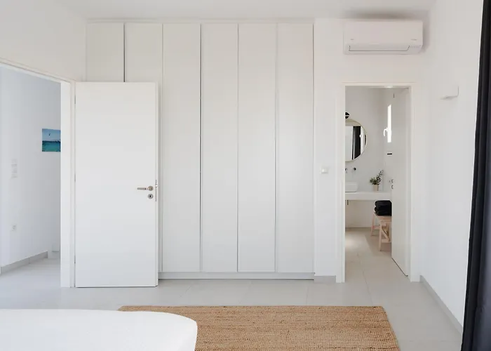 Villa Aura - Beachfront With Private Pool