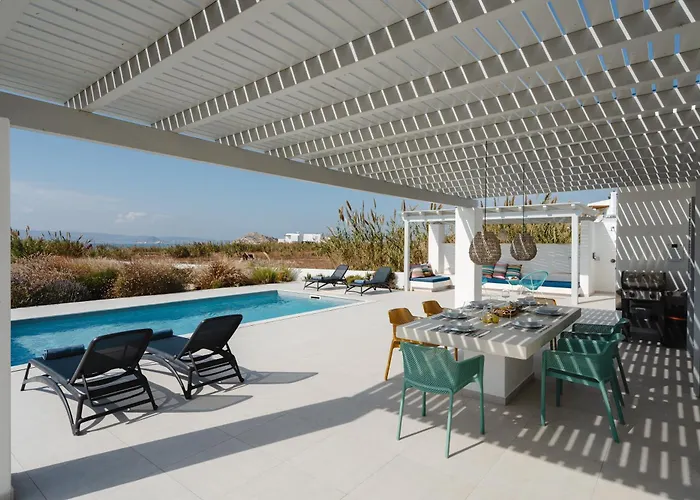 Villa Aura - Beachfront With Private Pool Kastrákion