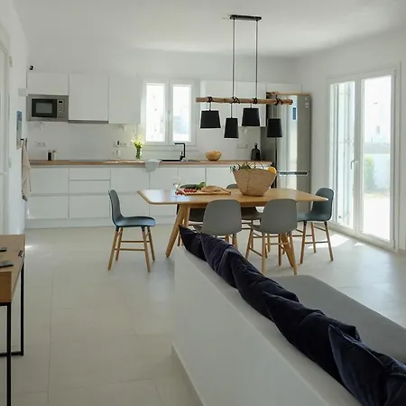 Villa Aura - Beachfront With Private Pool