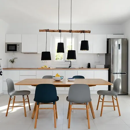 Aura - Beachfront With Private Pool *