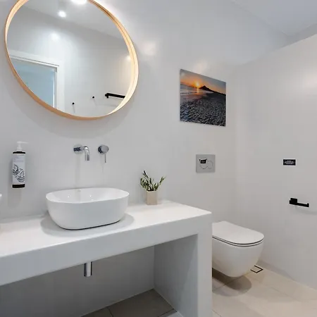 Aura - Beachfront With Private Pool * Kastrákion